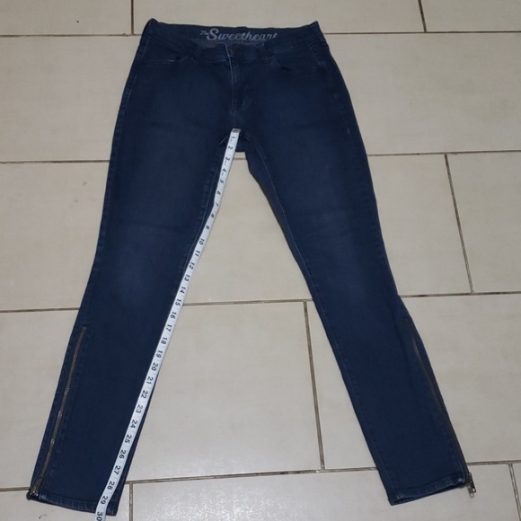 ✳✳FINAL LOWEST PRICE! Old Navy sweetheart jeans - Picture 5 of 5